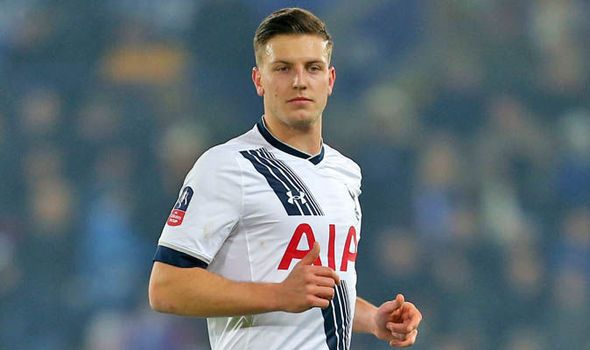 SatterSportTalk's tweet photo. Stoke City Lands Wimmer #StokeCity #ThePotters #PremierLeague #KevinWimmer #TottenhamSpurs https://t.co/1JMMF7Ru3B https://t.co/jX2sXZzM44