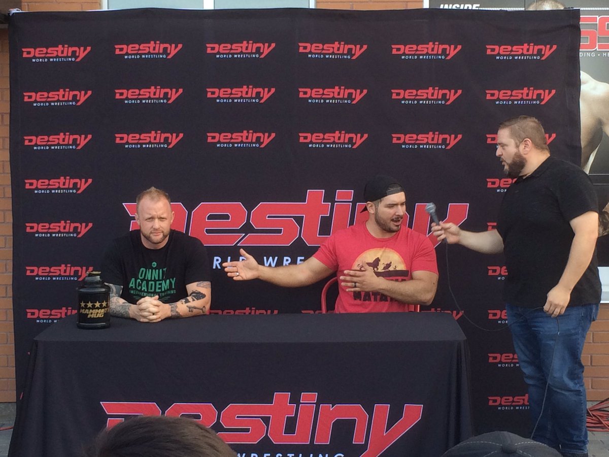 krausseygg's tweet image. . @OfficialEGO officially is scared of @veganwrestler. Chose to wrestle his tag partner. #bruisedego #maritimewrestling