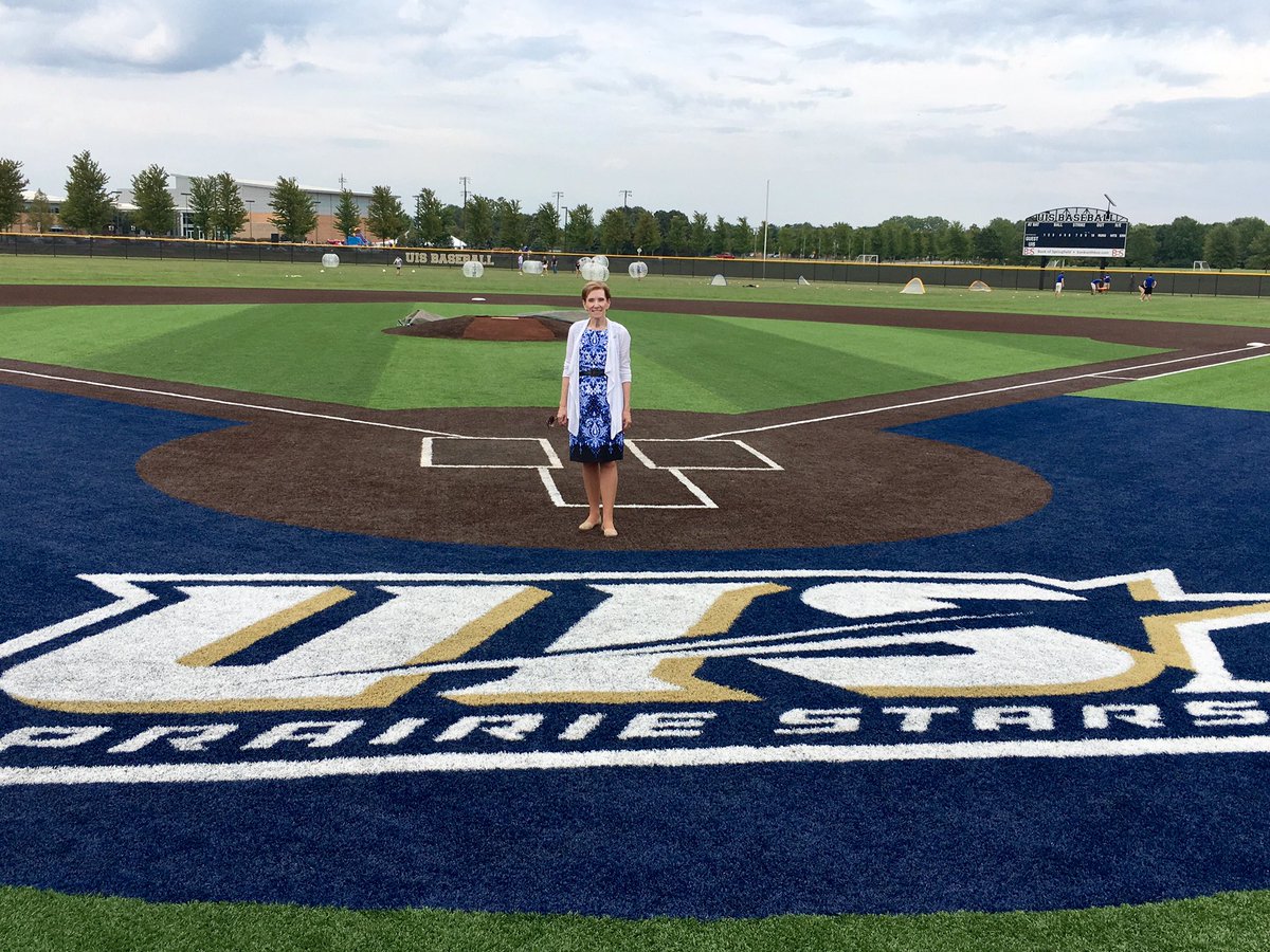 ChancellorKoch's tweet photo. The new artificial @Baseball_UIS turf looks fantastic! We're showing it off at the @UISAthletics Backyard BBQ tonight. https://t.co/RhV6yGUhml