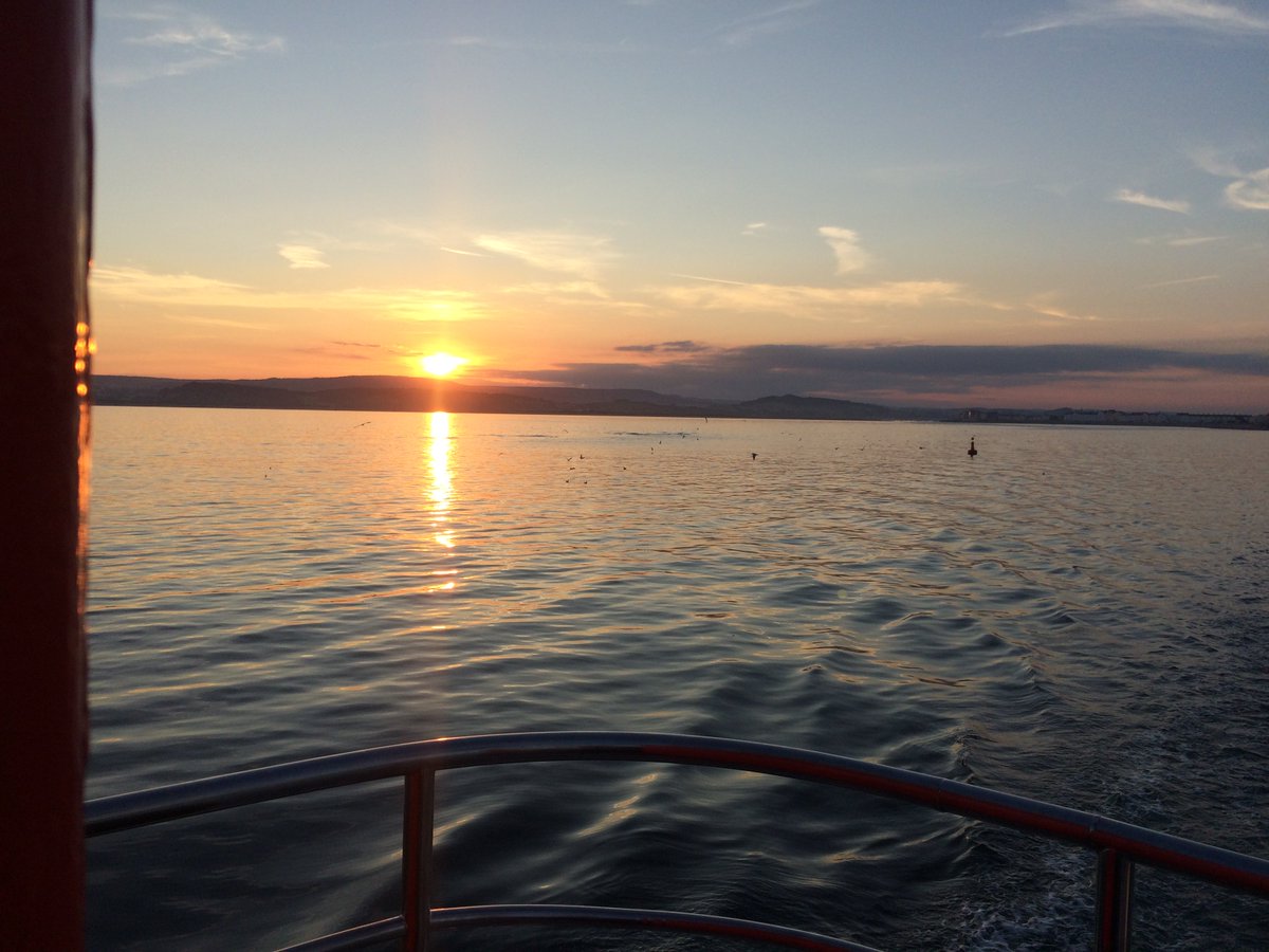 Aurora_DawnCha's tweet photo. Beautiful evening #stuartlinecruises #exmouth https://t.co/B0GzAwDkwY