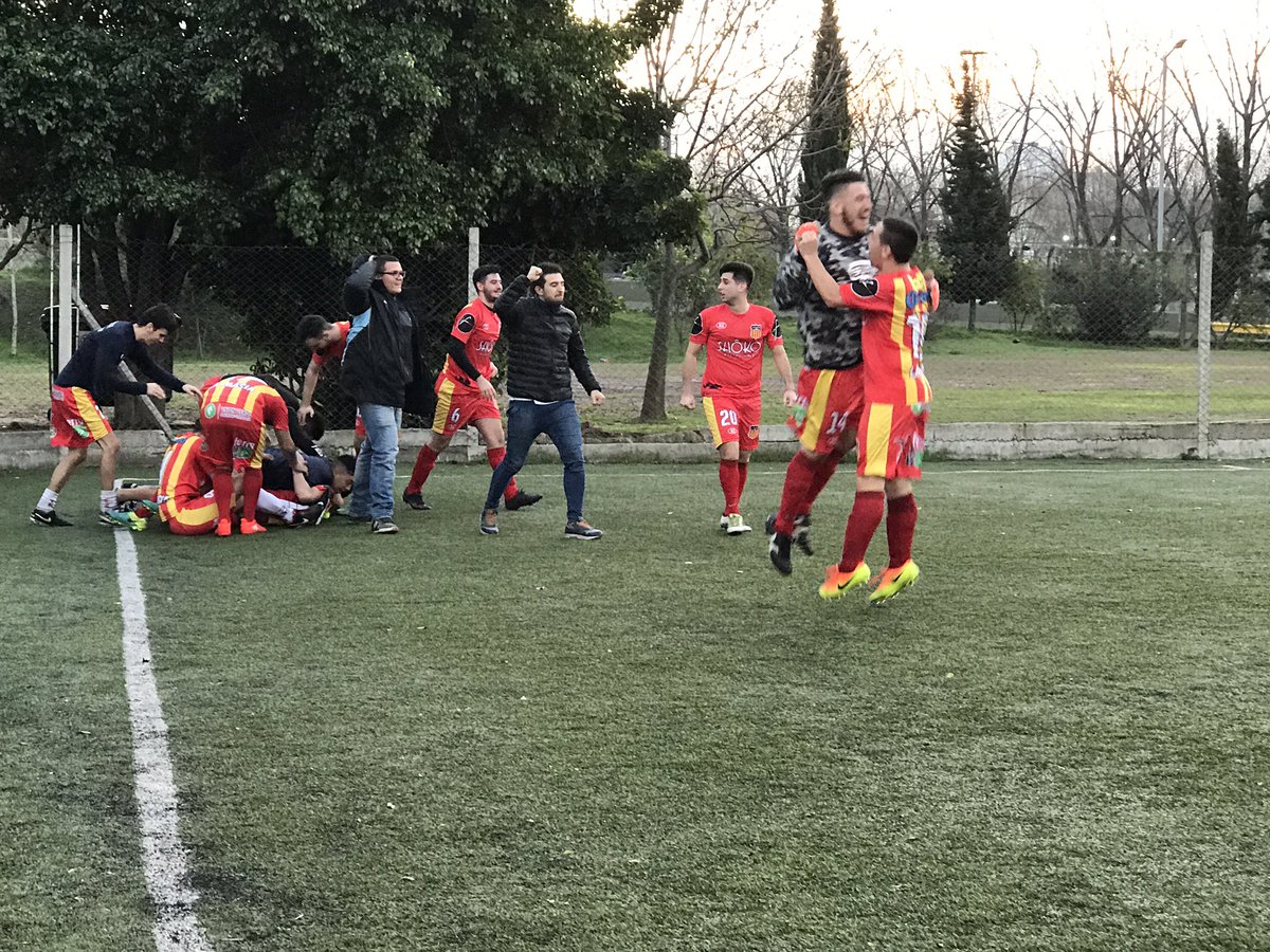 Empate agónico en el último minuto. 2a2 en el comienzo del torneo. Muchas cosas para mejorar. Otros se quieren matar...
