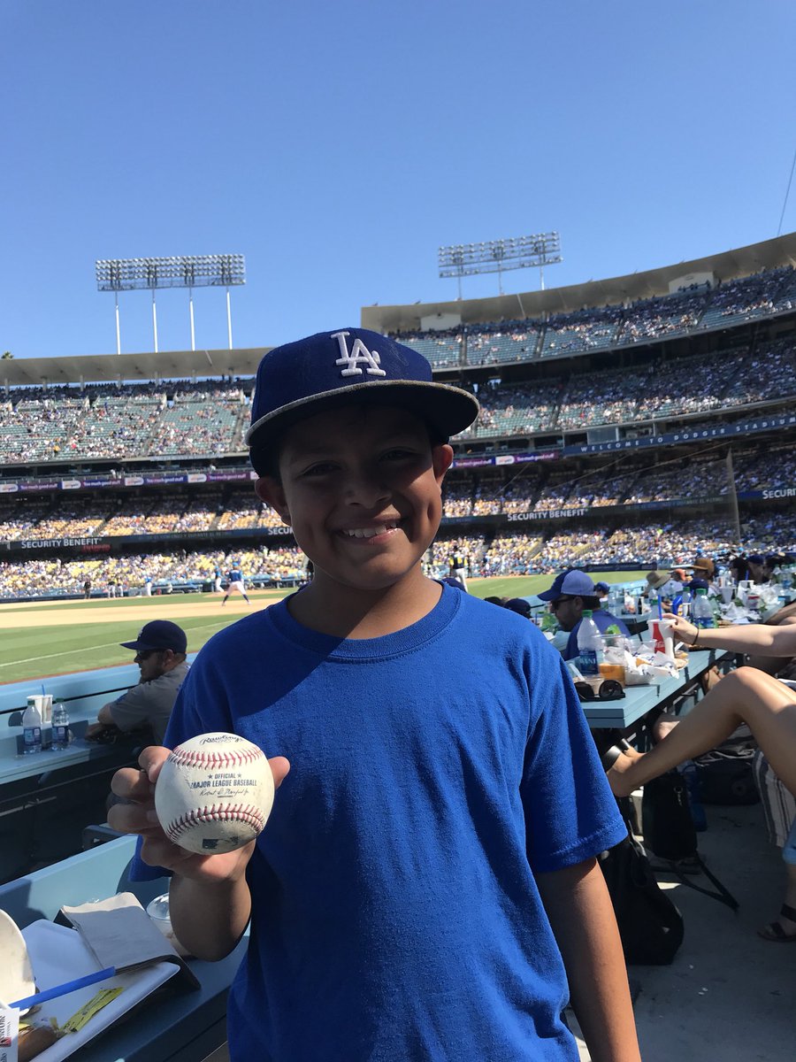 robbyspage's tweet photo. Got a ball. Come on @Dodgers you can do this!! #dodgerstadium #Dodgers #MLBmemorybank https://t.co/F8RbjxSdPW