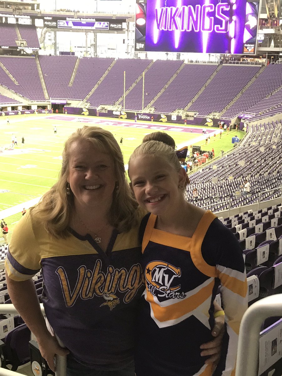 halverson03's tweet image. #Skol #MVCCHEER