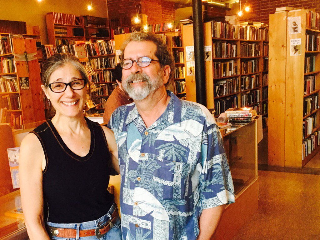 BryanAGarner's tweet photo. Dunaway Books in St. Louis is one of the great used-book shops in the USA. New owners: Kevin &amp; Claudia. #books https://t.co/waLU43F74Y