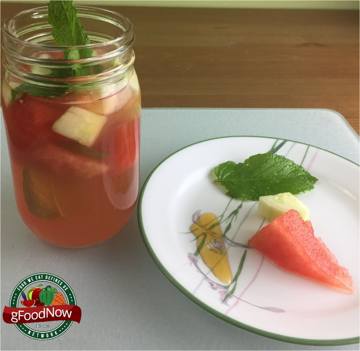 gFoodNow's tweet photo. Try these fresh ideas for making #Watermelon #Mint #Water. Get flavor mint Water in Jars.  https://t.co/Tc2jbUN9MT #dish #delicious #chef https://t.co/BDN3Gr6wGx