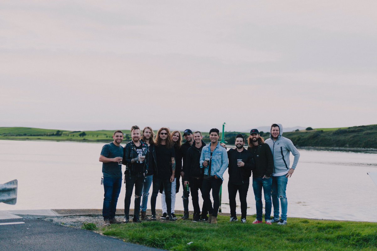 Westport, IE - August 2017 📸

facebook.com/pg/DanAndShay/…