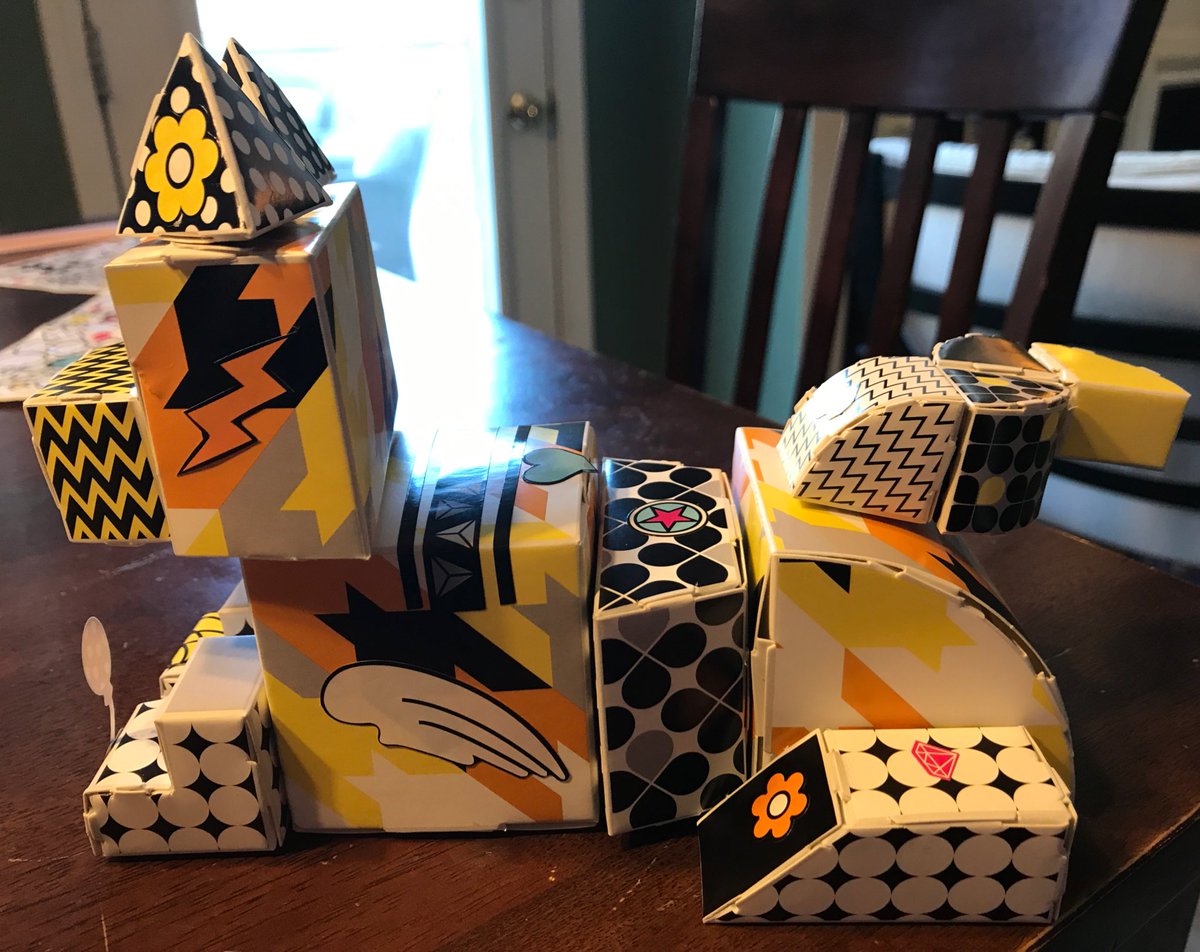 brysonperry's tweet photo. Kali and I used #paperpunk to #makesomething tonight! She really enjoyed make her kitty! https://t.co/VsgvAPadQr