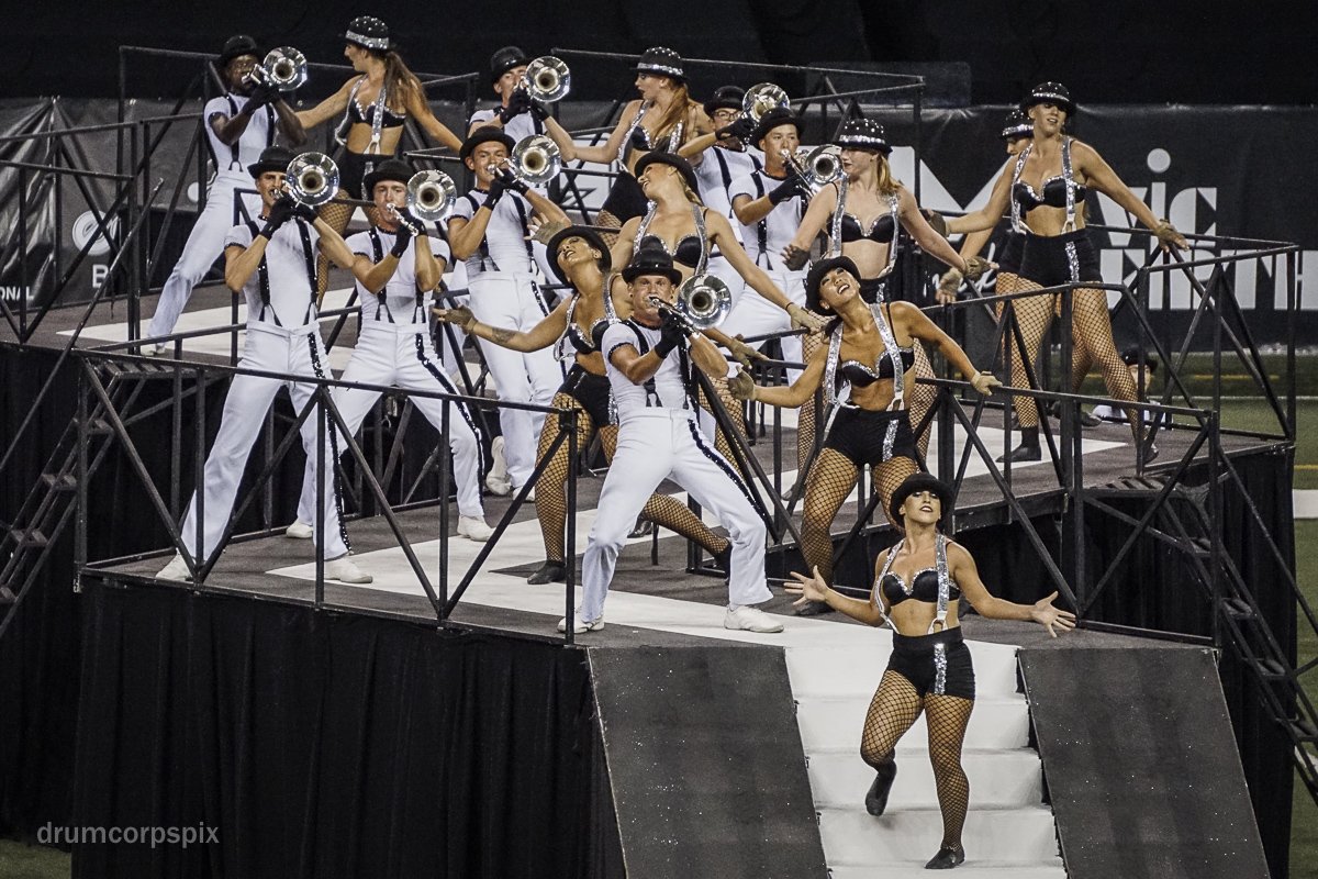 DrumCorpsPix's tweet photo. Bluecoats (2 of 2) - DCI Prelims #dci2017 #JaggedLine https://t.co/OZTavTq6Dz
