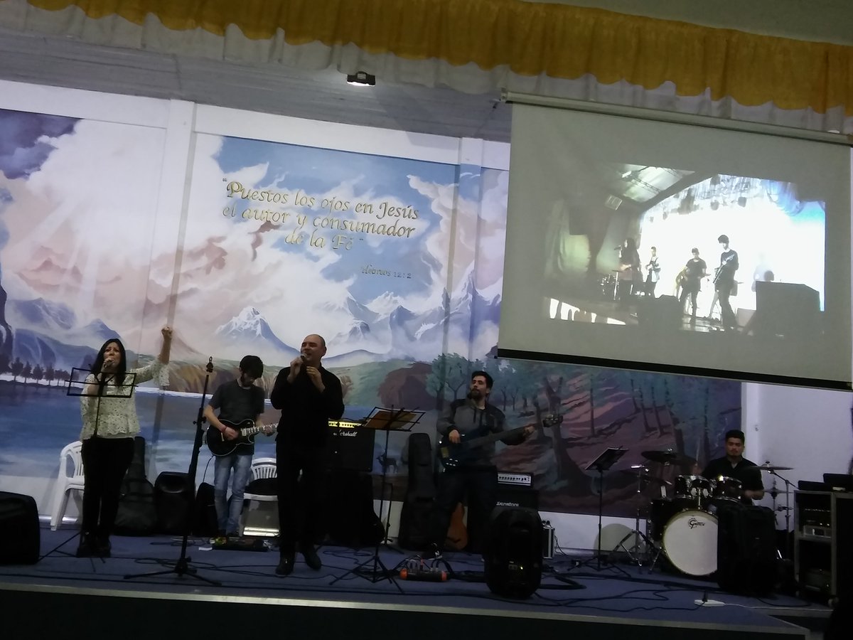 <a href="/AndreaRuizBand/">Andrea Ruiz</a>  ayer en Paso del Rey, Moreno. Una gran noche bendecida!!