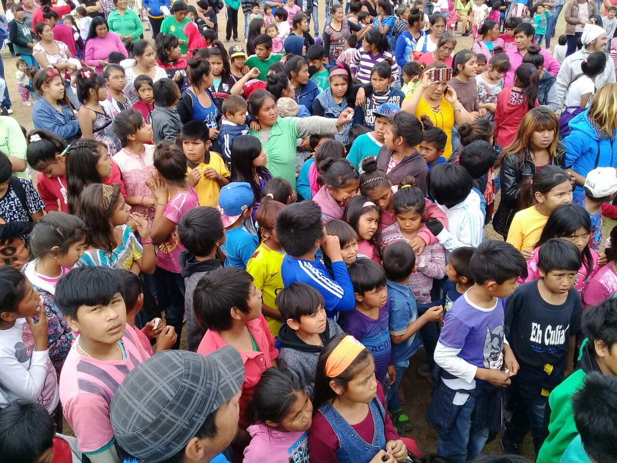 IDACH19AL25's tweet photo. El IDACH agasajó con un festival a los Niñ@s en #Castelli, el evento estuvo encabezado por la pte y diputada @AndreaCharole 
#MesDelNiño https://t.co/xc3HNCPEF0