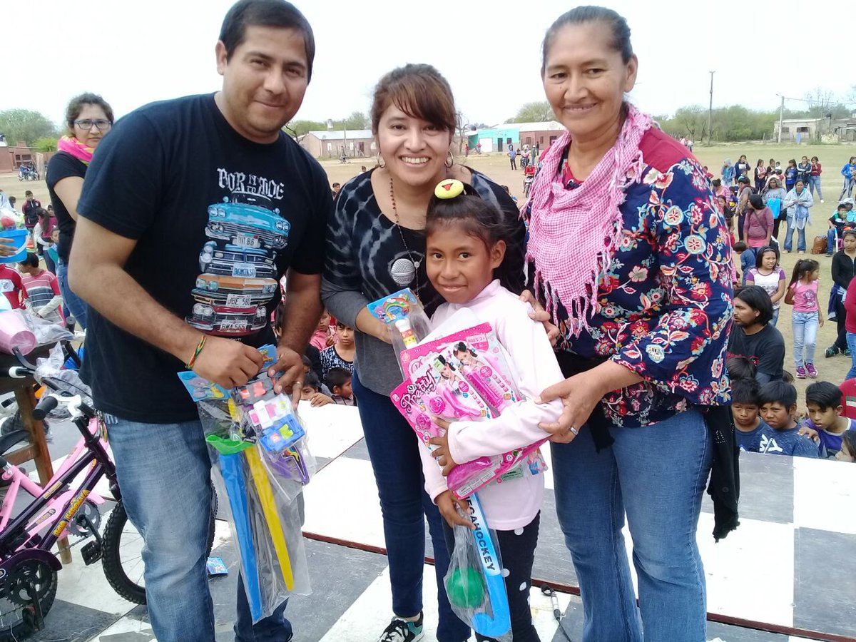 IDACH19AL25's tweet photo. El IDACH agasajó con un festival a los Niñ@s en #Castelli, el evento estuvo encabezado por la pte y diputada @AndreaCharole 
#MesDelNiño https://t.co/xc3HNCPEF0