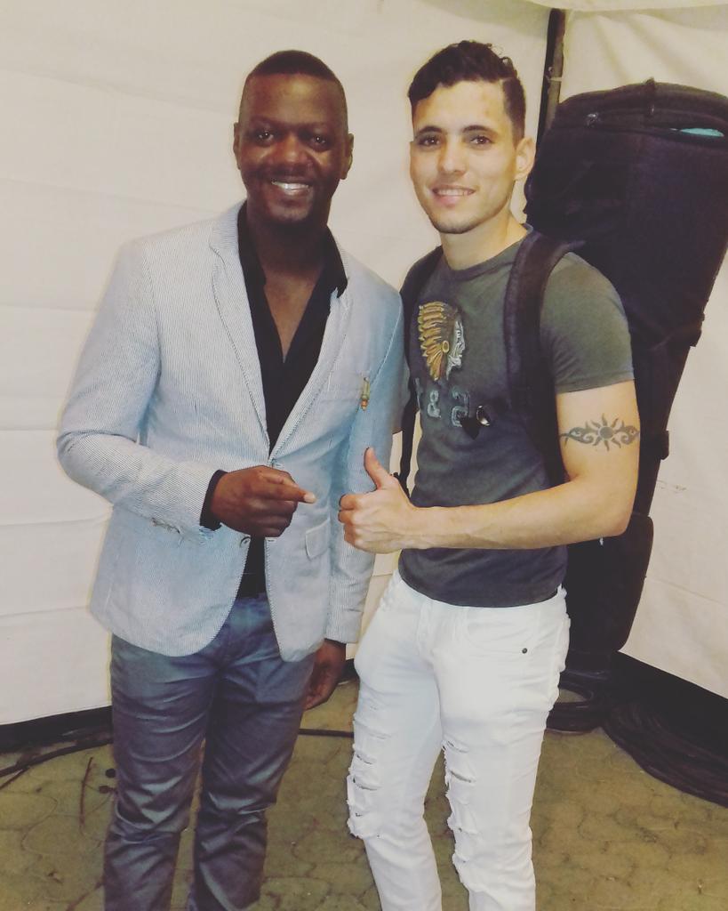 geovanni221's tweet photo. Jey cadenas..ex-cantante de grupo noche y la suprema corte 
#acompañamiento https://t.co/gm3JBBS1W2