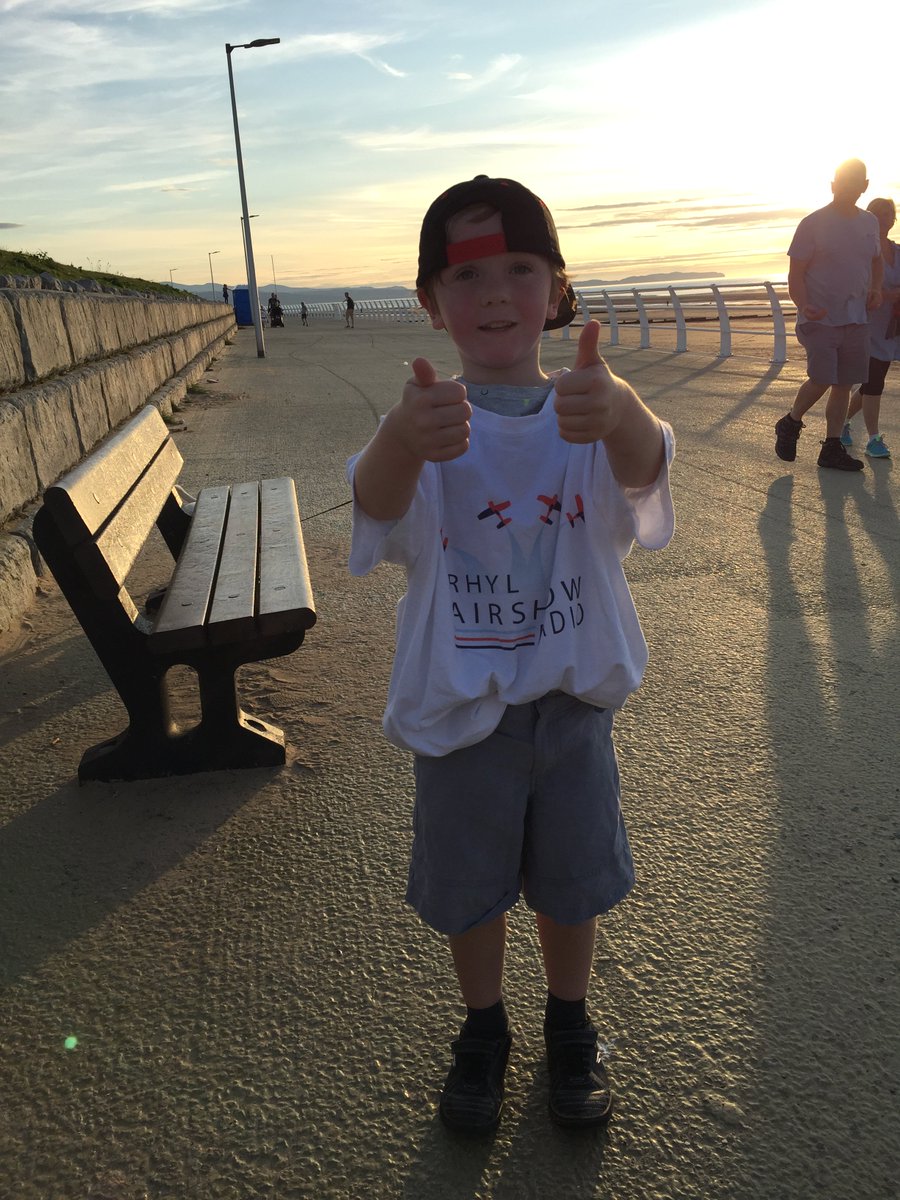iamgemsie's tweet photo. @RhylAirRadio think you made a new fan today 👍🏻 #RhylAirshow https://t.co/VKeqdyvgFR