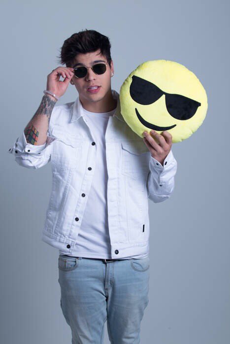 razeofficial's tweet photo. -Algo para decir, Raze?
-Si
-Dilo, Raze
-AGGHDJDNKENFNDNFKFKFNDD KLDMDNDKSNDNDKDNDKSNND KERLELEJEEJEJJEBDHDJENDJ
#TNFdP @villalobossebas https://t.co/Xj6sjg9UTB
