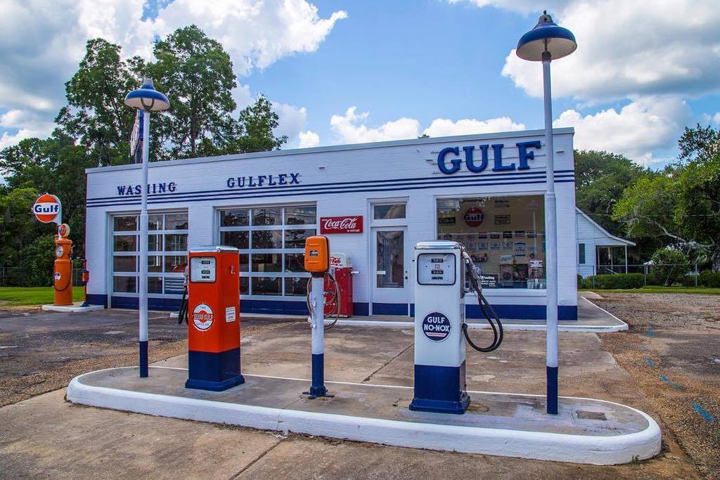 doncolin1952's tweet photo. Restored Vintage Gulf Gas Station Quincy Florida 2017 1707.047.D
https://t.co/DqRykkTVCD #automobile #gasstatio… https://t.co/UPFYAbJzc4 https://t.co/I2lj84iOvu