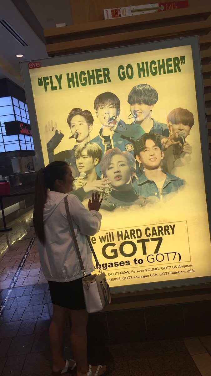 jeeheyy's tweet photo. my friend &amp; i screamed 😭 this is so cute 💕 ahgases r just right👌🏻👌🏻 @_Eureka_U @seethelight0116 @igot7_MarKP drove 2 hrs but it was worth it https://t.co/8Y0ZRJALxn