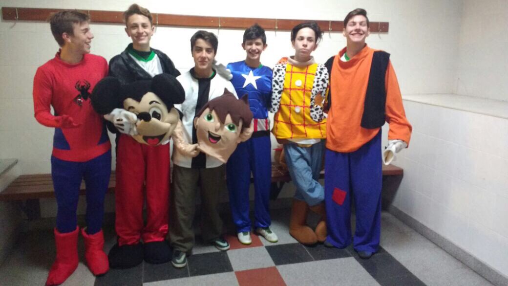 joacomali's tweet photo. Equipo chico, corazon grande #FundaciónCopello #Caballito solidario 💚🐴💚 https://t.co/qNIQR7S2Sl