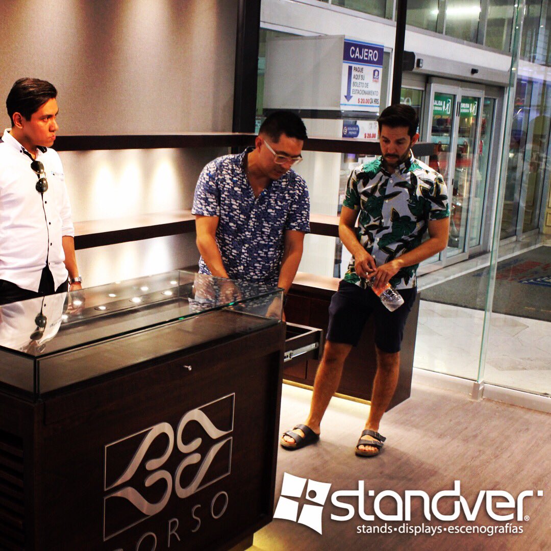 StandVer's tweet photo. Cerrando la semana con #LlaveDeOro #Standver Gracias por la confianza, les deseamos la mejor de las suertes en esta nueva etapa ! https://t.co/i7W0TcjwPQ