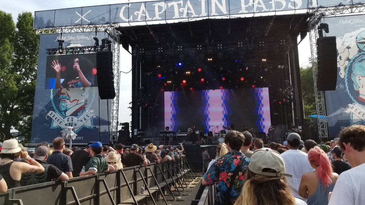 RTFern's tweet photo. Yo. It is hot down here. #MFNW #ProjectPabst https://t.co/u2cWwG2XJU