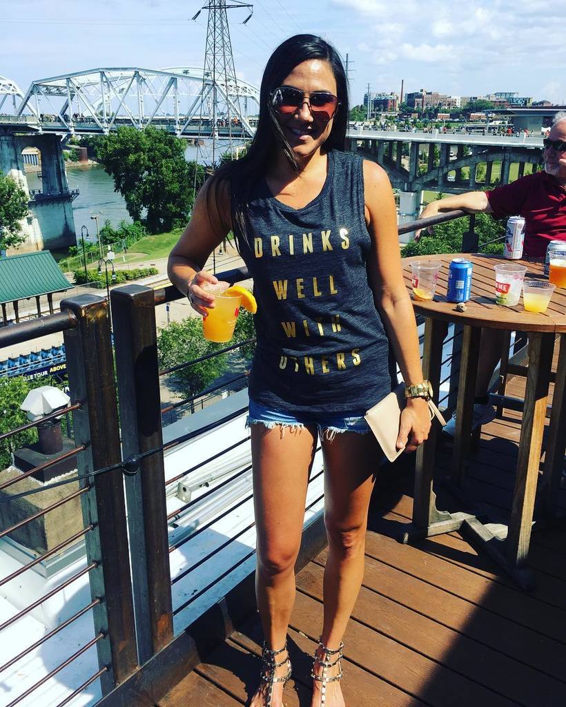 thelostsol's tweet photo. Sunday Funday Honky Tonking #sundayfunday #honkytonk #nashville #everfitte https://t.co/fqmImoYAVC https://t.co/AOE0jvz8pr