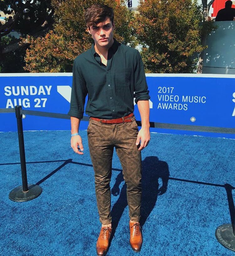 twins_dxlan's tweet image. RT if this killed you