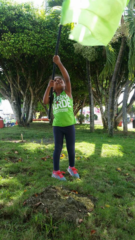 EnLaRedConRD's tweet photo. Y dijo #YosoyVerde y me duele mi pais #CotuiMarcha
@DJavierTH @huchilora @laurayosiam @pasoporto1959 @Luismaura1355M @VBotar @lockpasoporto https://t.co/KuZMsQnnyC