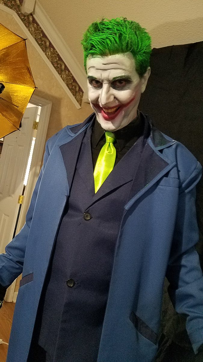LostRoadtoHope's tweet photo. A taste before the pictorial in Omar Luna 's mag, #CosplayPro 2018
Thanks to Brooklyn Flamm's insane make up skills
#Joker
#beyourownhero https://t.co/FYxeOWgVbP