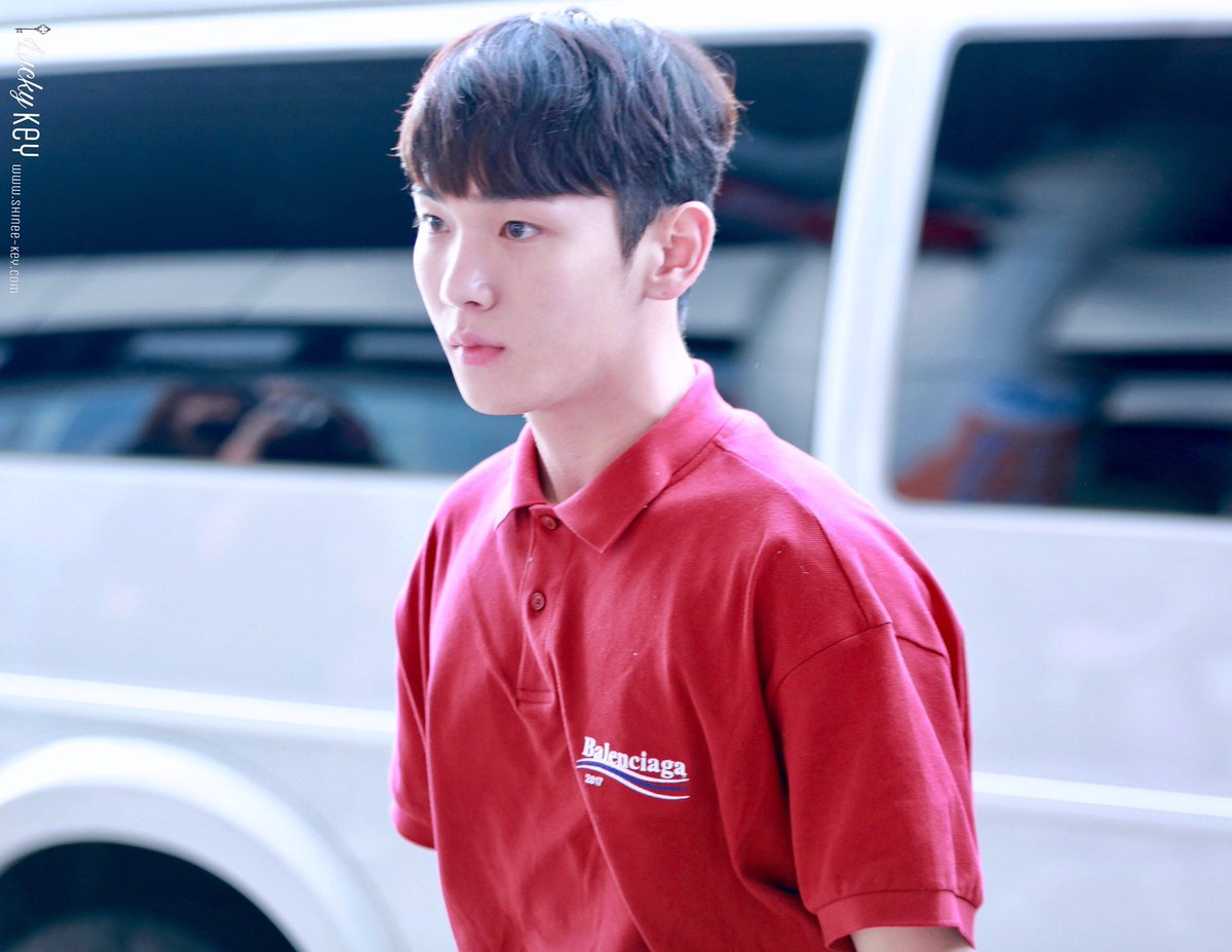 LuckyKey07's tweet photo. 170828 김포공항 출국 - #키 #기범 #key https://t.co/1xp0VDHeT5