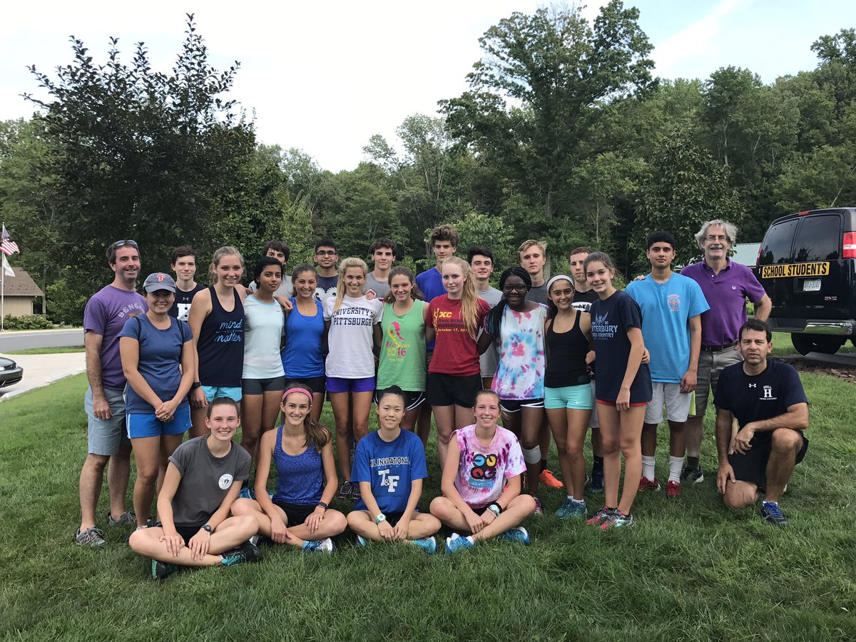 TheHillSchool's tweet photo. Afternoon off-campus training run for boys' &amp; girls' #crosscountry teams today at #WarwickPark #preseason #running #GoHill @HillAthletics https://t.co/TwhU1YeZ0F