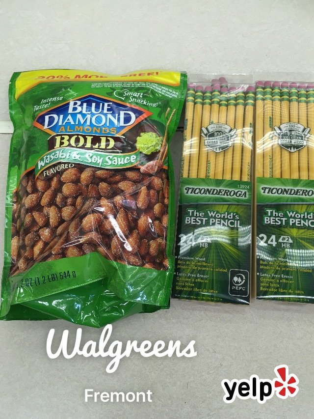 MysteryMania987's tweet photo. Making a quick visit to @Walgreens! #Walgreens #BalanceRewards #Savings (@ Walgreens) #Yelp #Yelfie https://t.co/U07xFd271E https://t.co/nRdisM2TqJ