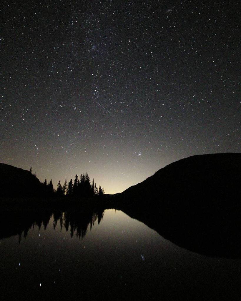 donaldm314's tweet photo. The Milky Way reflected in Forgetmenot Pond, Kananaskis. #yyc #photography #milkyway #astrophotography #forgetmeno… https://t.co/2GhXFfqVgF https://t.co/bZ4ZWBXXIF