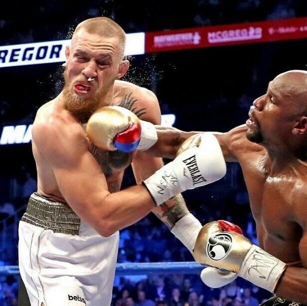 West Ham pramusim dan West Ham setelah 3 pertandingan.

Selamat pagi.