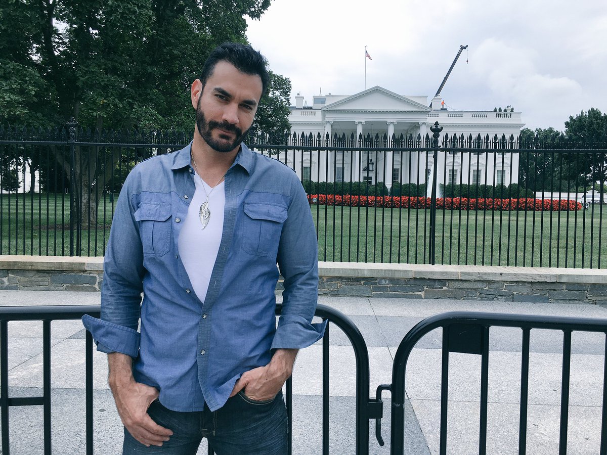 davidzepeda1's tweet photo. Desde Washington un maravilloso día, te deseo!!!!!😎 https://t.co/Y5xh0i6Gl0