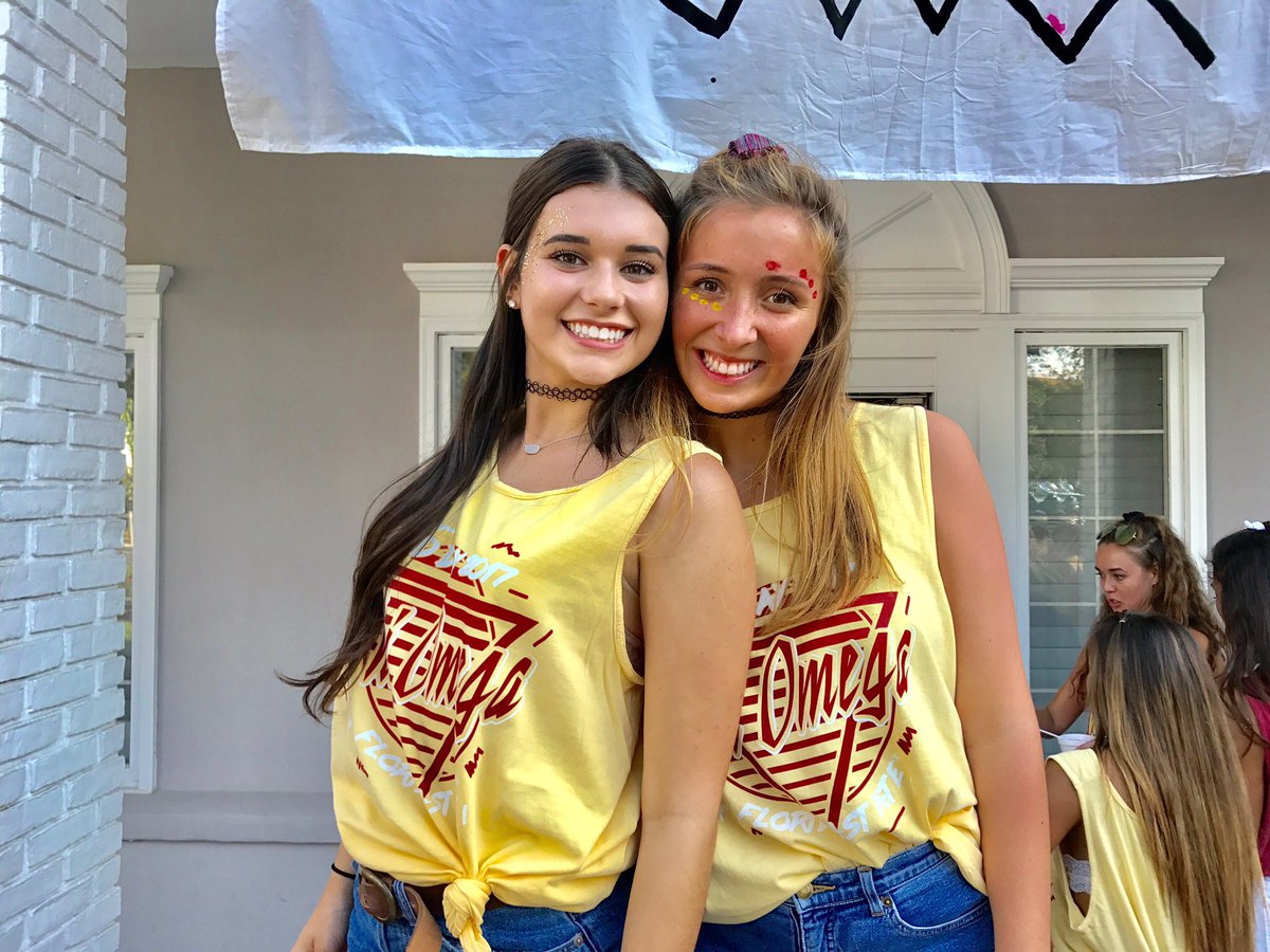 kayla_cusick's tweet photo. Bid day best day!!! #rushchio https://t.co/eTjYtWRwM9