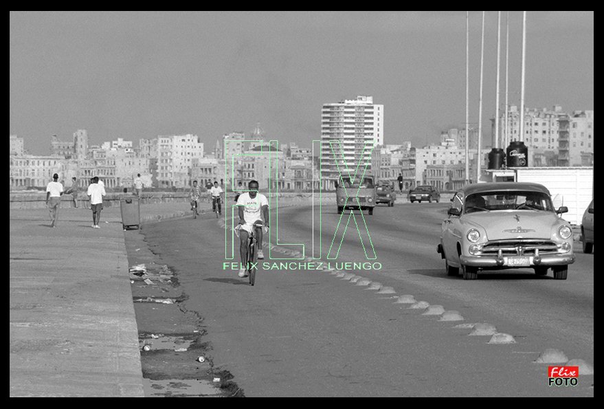 FLIXFOTO's tweet photo. Recuerdos de la Habana https://t.co/zQQrODjSdk