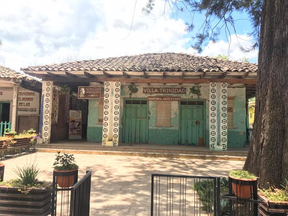 TSiHonduras's tweet photo. Lugares pintorescos para visitar en familia a tan solo pocos minutos de la ciudad capital ! @turisteandohn @AndonieEduardo https://t.co/Byn8TgGR5i