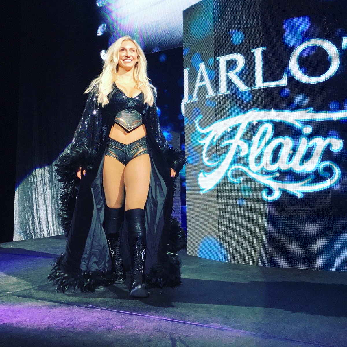 MsCharlotteWWE's tweet photo. own the ground you walk on 👸🏼 #DoitwithFlair https://t.co/xoRXVQp96x