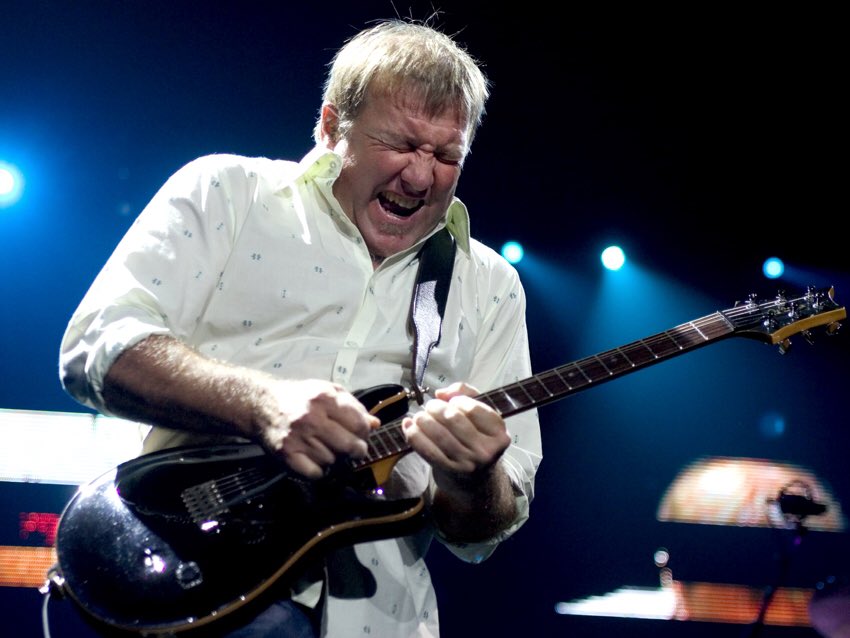 Happy 64th birthday to my favorite guitarist on this planet, Alex Lifeson. 
