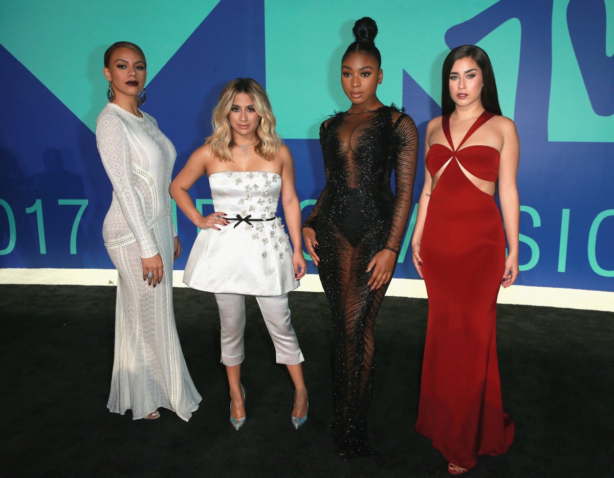 PREMUIMCONTENTV's tweet photo. Fifth Harmony at the 2017 MTV Video Music Awards #VMAs https://t.co/yLhlUXp4Nu