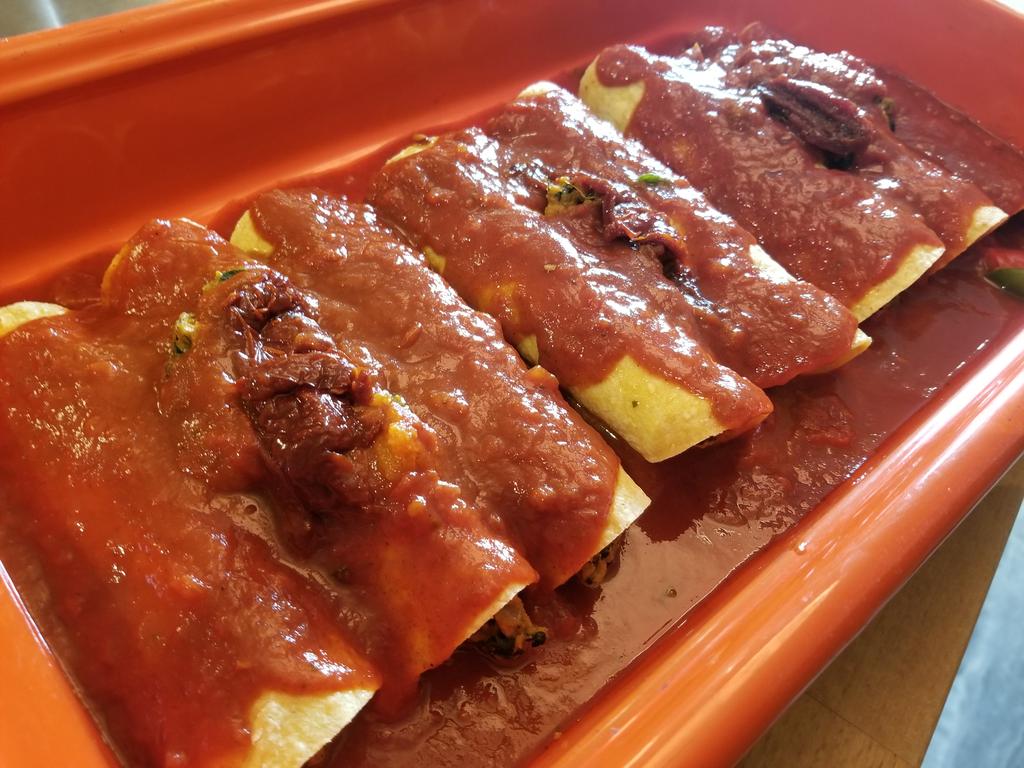 oneexists's tweet photo. Yummy enchiladas tonight! ... Thanks to @chipandkale https://t.co/iEG7AYK37n