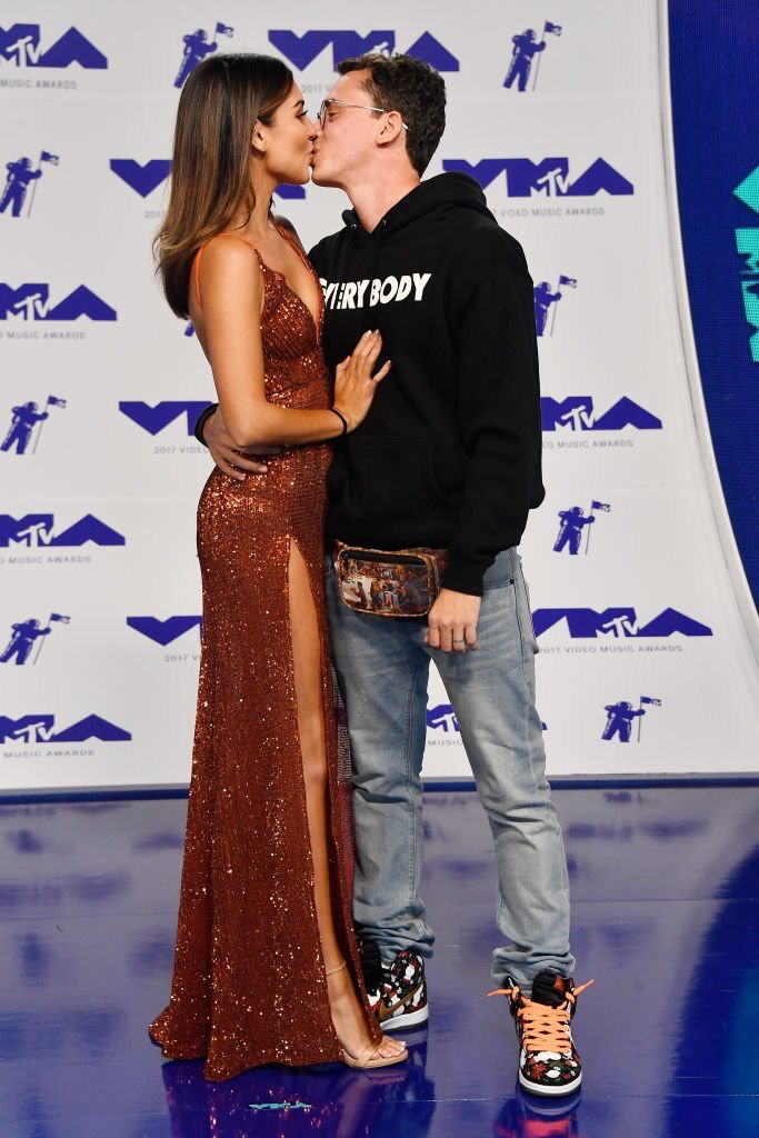 PREMUIMCONTENTV's tweet photo. Logic and his beautiful wife, Jess at the 2017 MTV Video Music Awards #VMAs https://t.co/3bCGYwlqAk