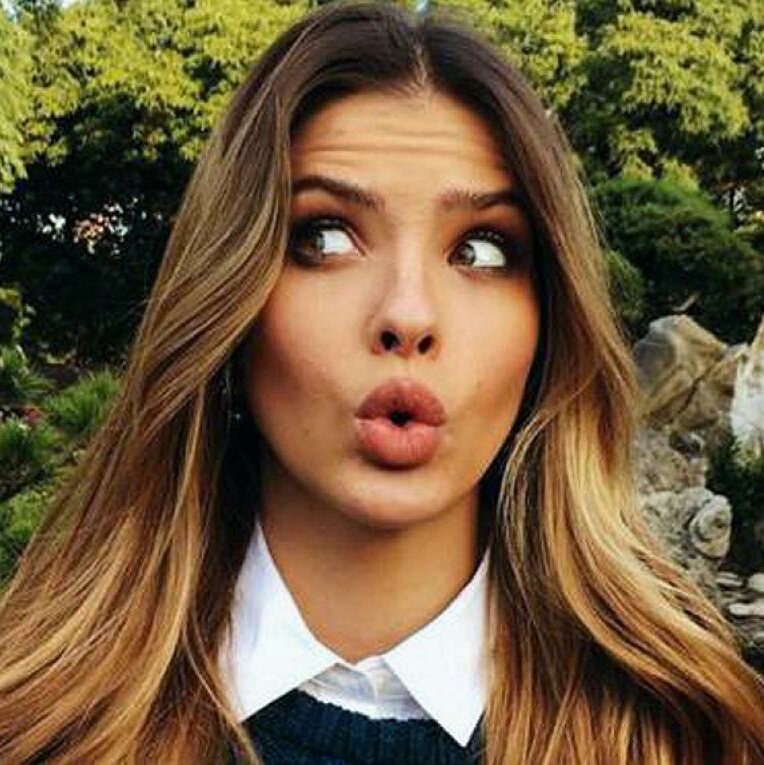 MaraBrunetta_'s tweet photo. Se tenía que hacer y se hizo.

RT: Celeste Cid.
FAV: China Suárez. https://t.co/r2gP6Z9Ltq