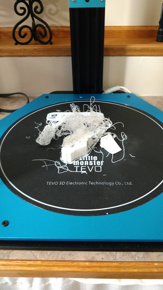 misperryEE's tweet image. First #failedprint 3D printing Lol