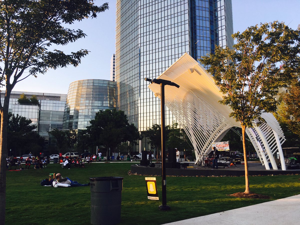 BradJourdan's tweet photo. Sunday Twilight Concert via Myriad Botanical Garden. Downtown OKC. https://t.co/qDUU9oqr6Z