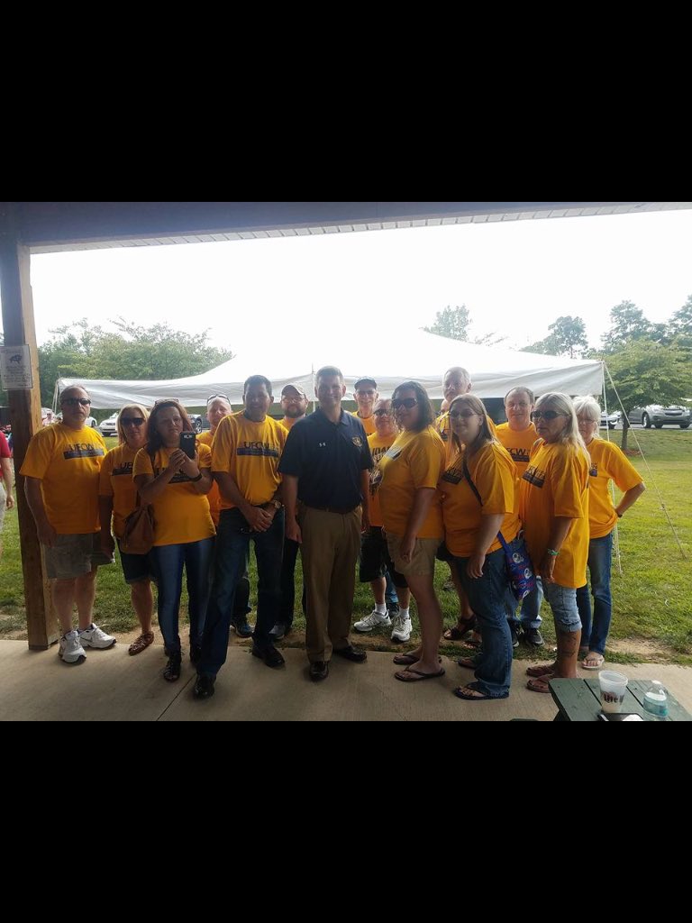 Yudichak4PASEN's tweet photo. Thank you to all my Friends in Labor for making Our Annual Labor Picnic another fantastic success. #Labor #Union #LaborDay #Yudichak4PASEN https://t.co/dQhpzaaeta