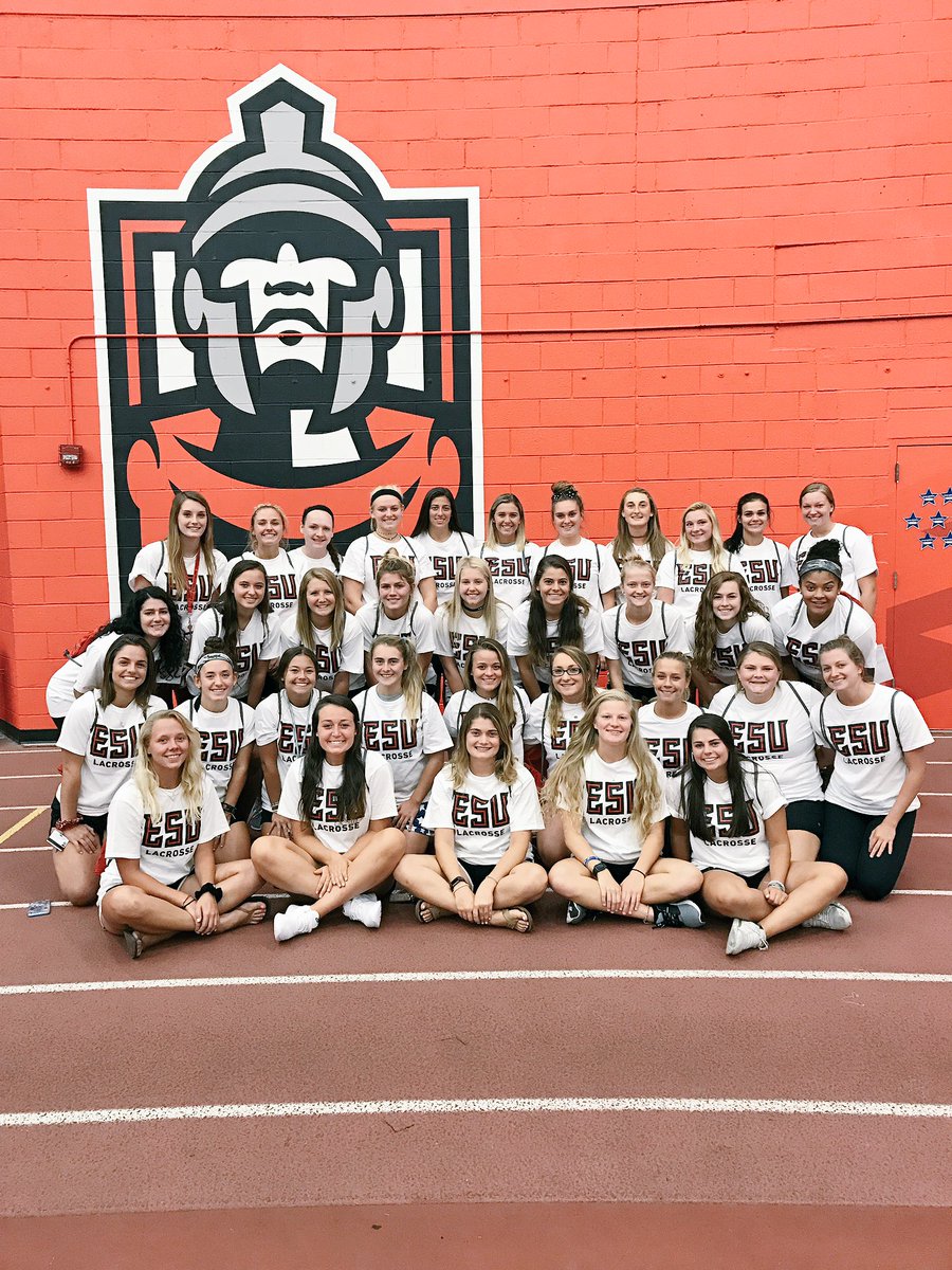 esulacrosse's tweet photo. Your 2017/18 lady warriors!!! Welcome home!!!! #warriornation https://t.co/XYpZXn9OiT