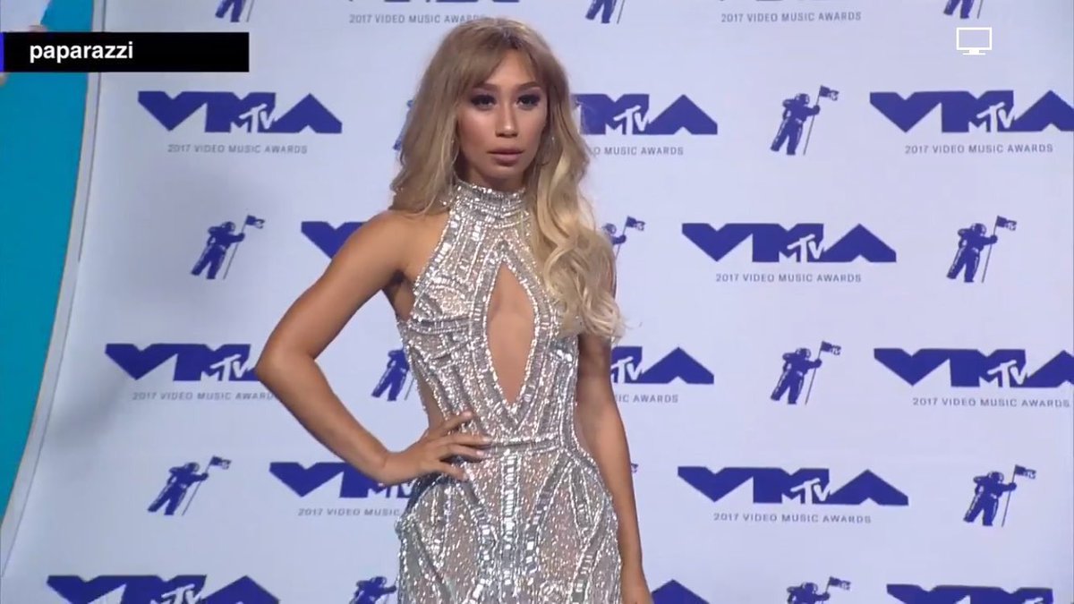 lifeaseva's tweet photo. Showing up to class late like https://t.co/ktVTHEPEE0