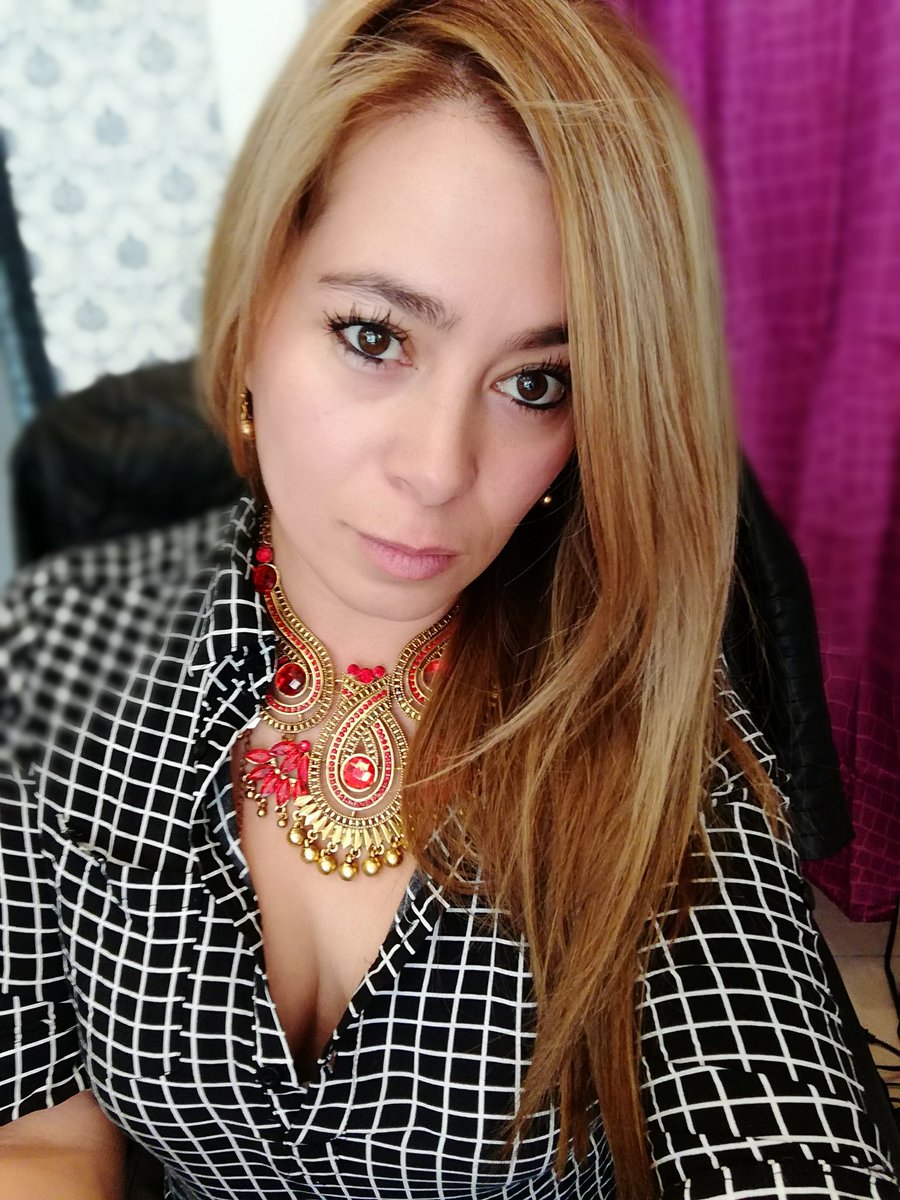 maggiebb6's tweet photo. #NuevaFotoDePerfil https://t.co/jzFOcLSoyR