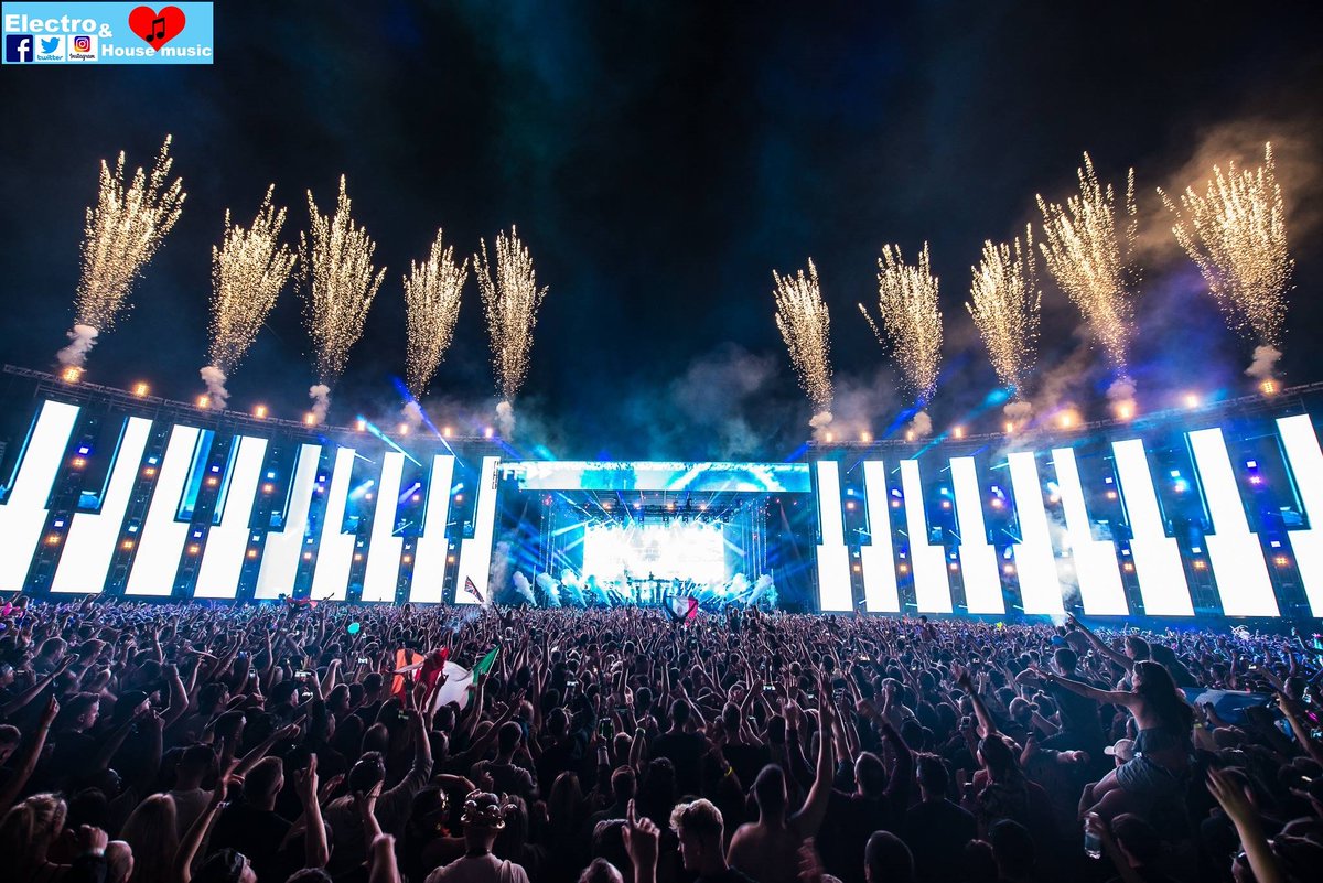 DJElectroHouseL's tweet photo. increíble fin de semana, ¡Gracias! #creamfields2017
#Creamfields #Creamfields20
🕺❤♫😍🙌👌✌🔥🔊🎶🎶 https://t.co/txULCi5t3S