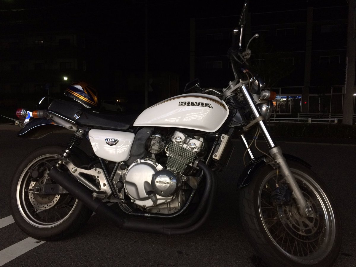 Biku819's tweet photo. CB400four売ります
距離35800㌔
車検31年4月
不具合特にないです

外装半年前に塗り
テールLED
車検対応モリワキマフラー
純正マフラーもつけます
状態良好です

クレーム避けるため
現車確認お願いします
#cb400four #売ります
#拡散 #お願いします https://t.co/QjV2OjhEUx